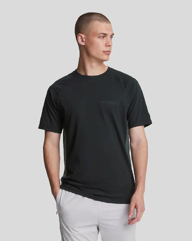 Men's Shirts with Geometric PatternsSports Colour Block Core T-Shirt